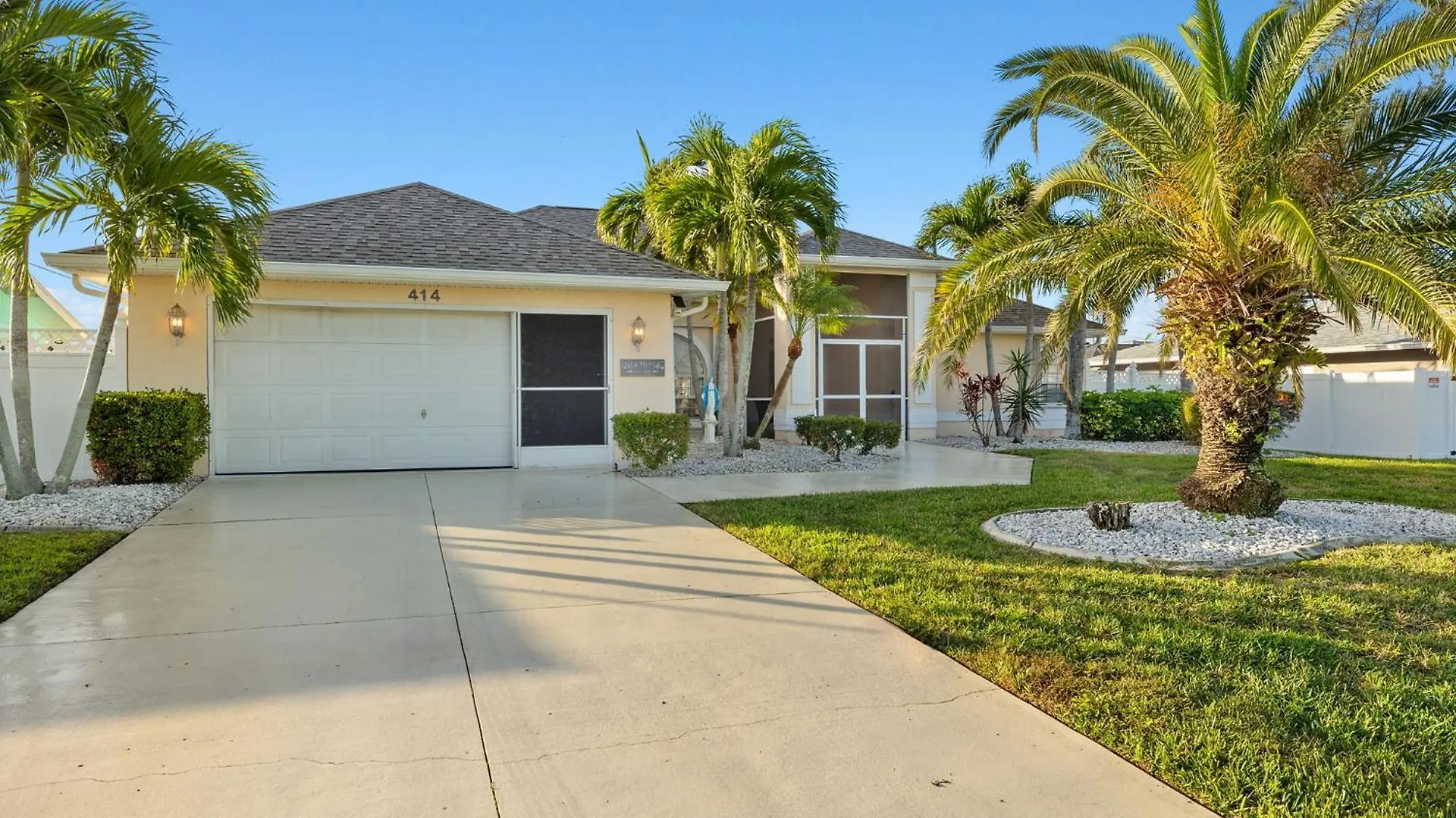 Villa Spacious Family-friendly Electric-heated Pool With Bikes On Gulf Access Canal - Nathalia