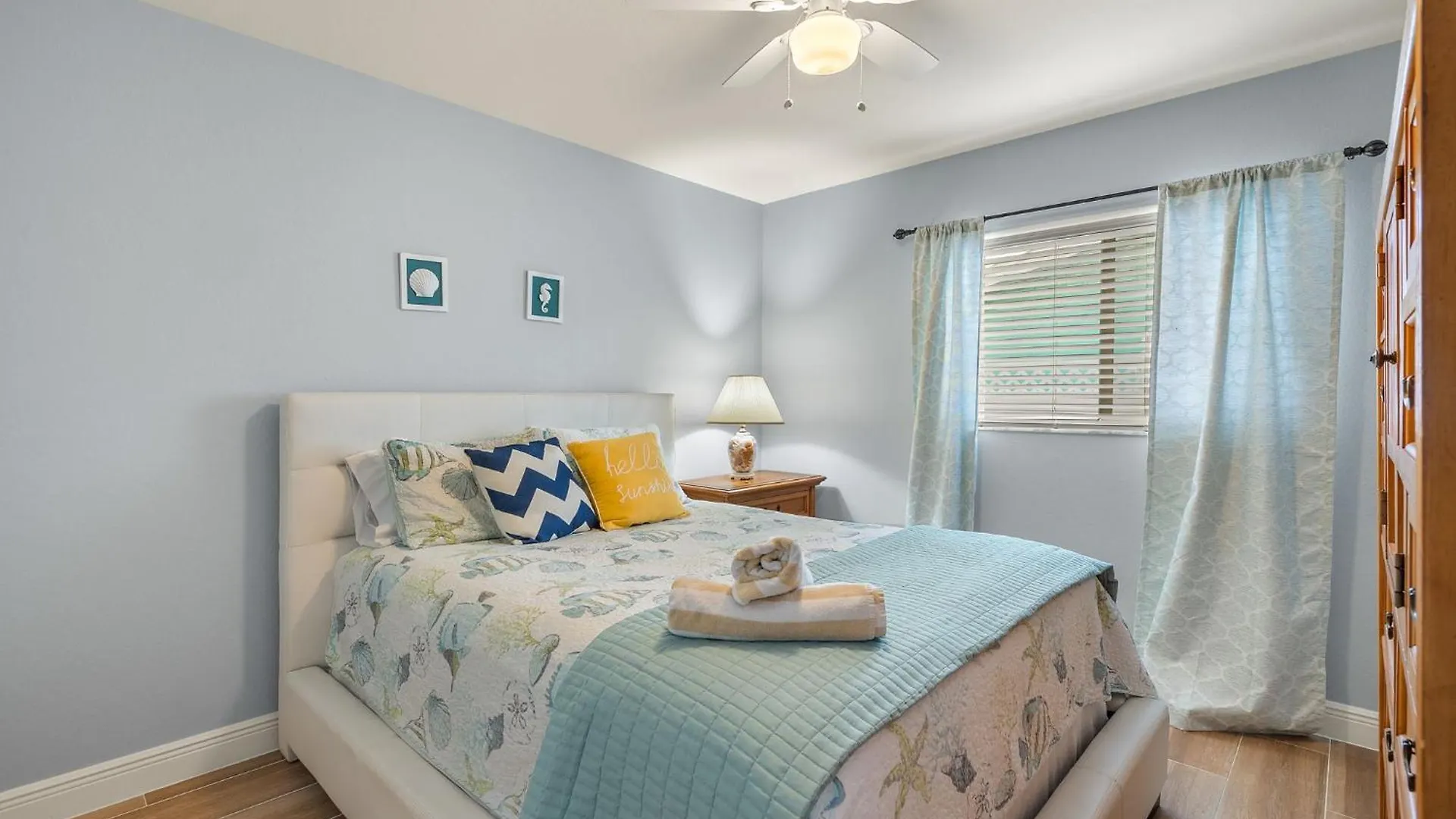 Spacious Family-friendly Electric-heated Pool With Bikes On Gulf Access Canal - Nathalia Cape Coral