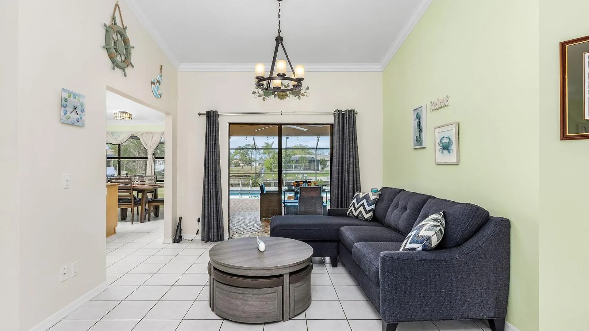 Family-friendly Salt Water Electric-heated Pool With Gulf Access - Mahana Villa Cape Coral