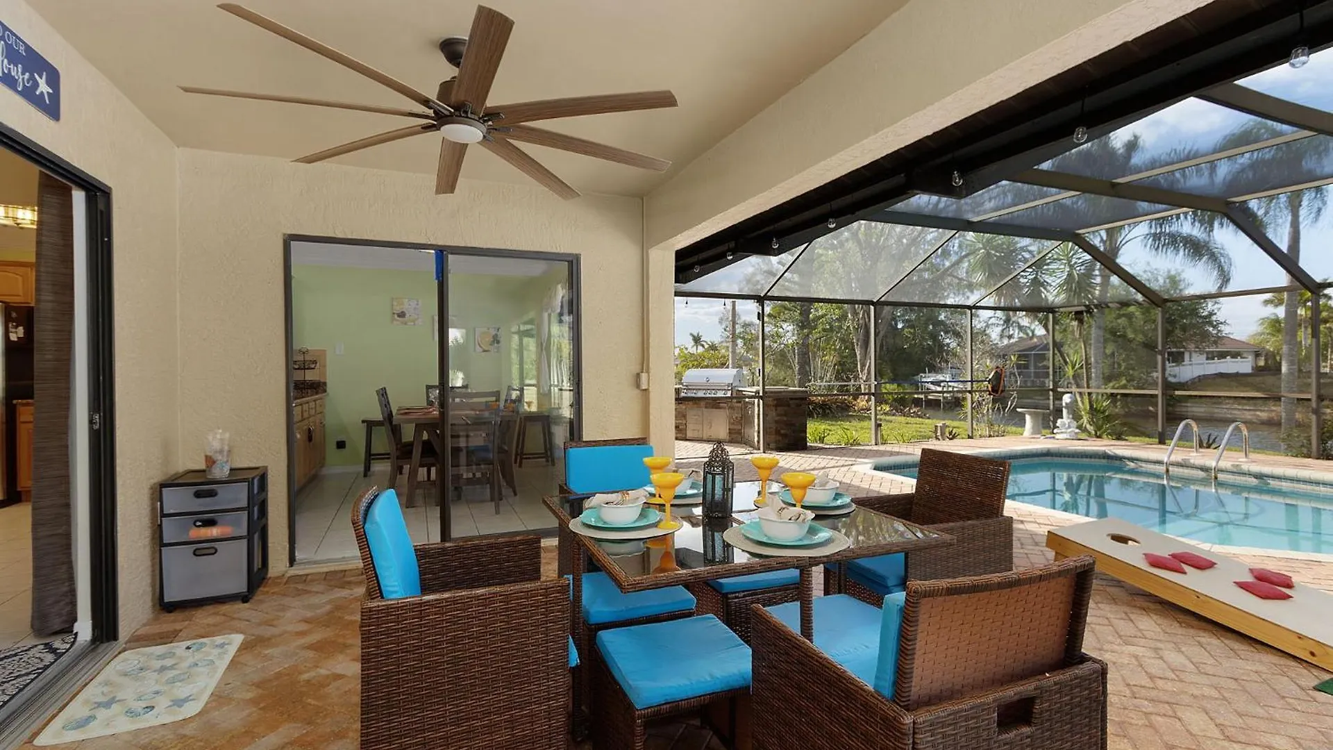 Family-friendly Salt Water Electric-heated Pool With Gulf Access - Mahana Villa Cape Coral