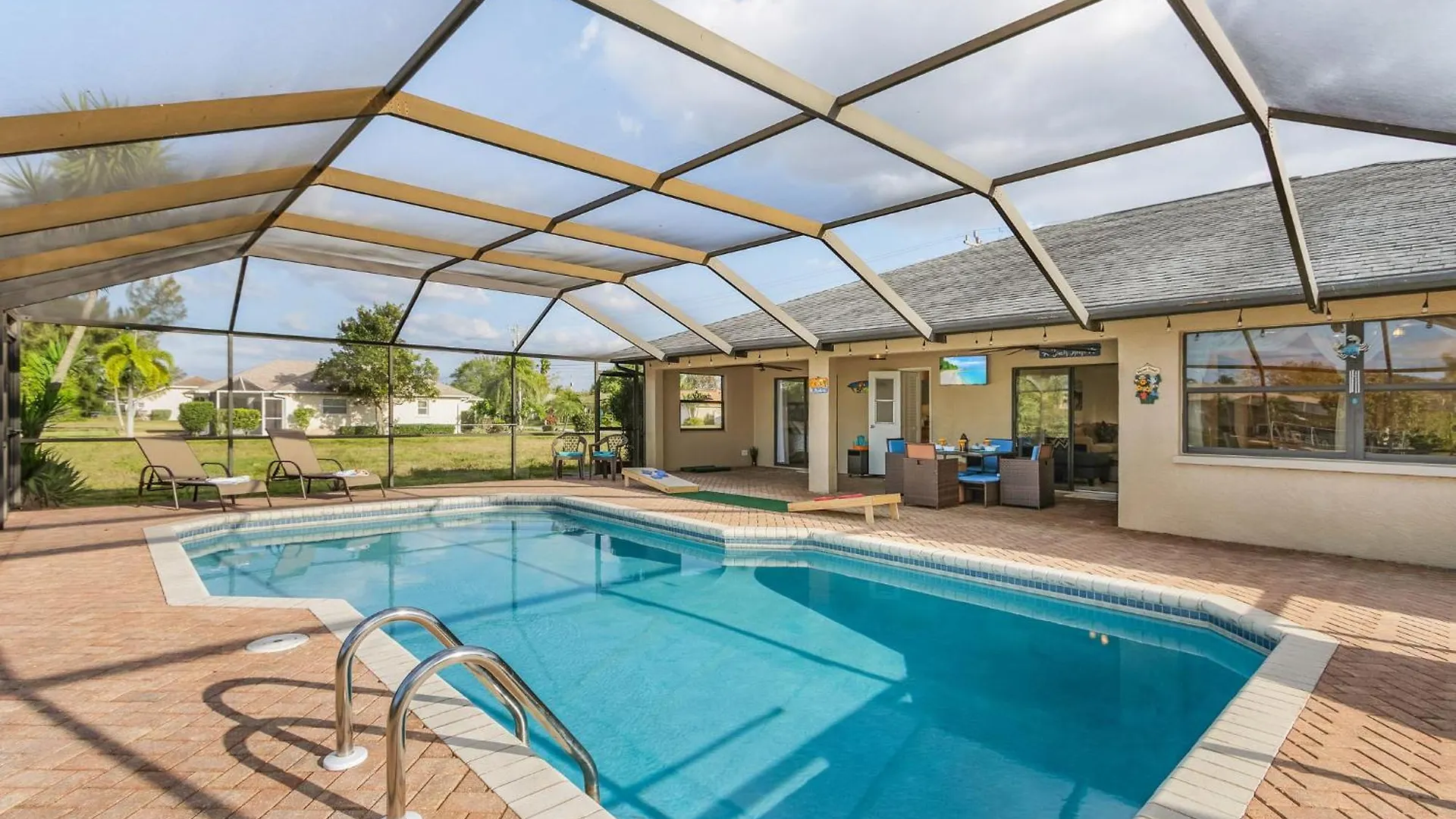 Family-friendly Salt Water Electric-heated Pool With Gulf Access - Mahana