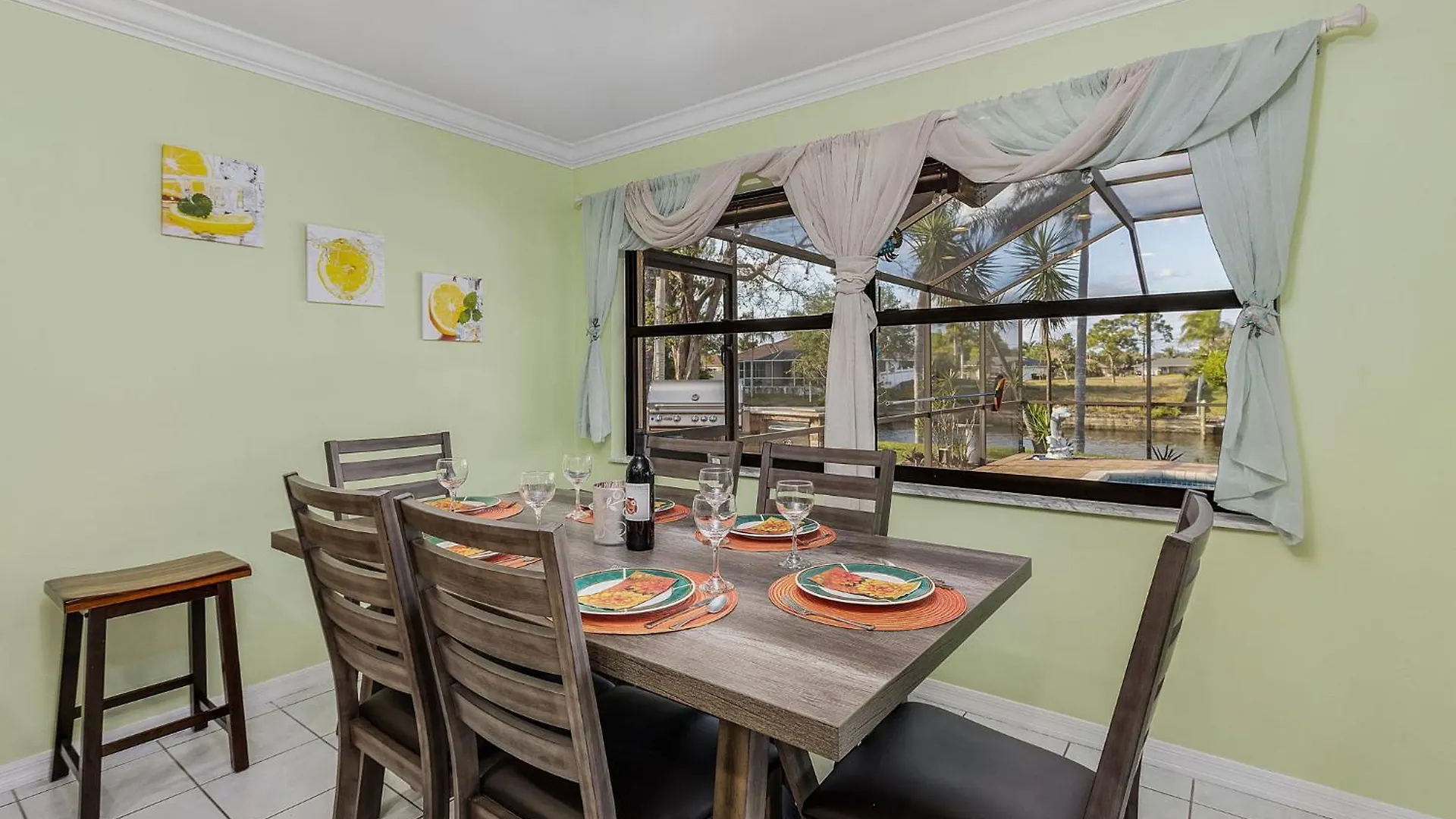Villa Family-friendly Salt Water Electric-heated Pool With Gulf Access - Mahana Cape Coral