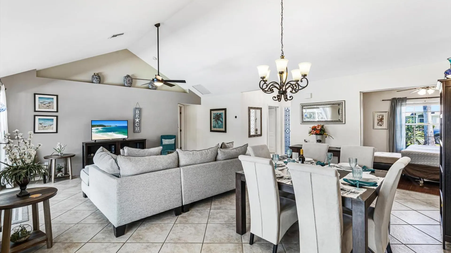 Modern Family-friendly Electric & Solar-heated Pool - Mimsey *