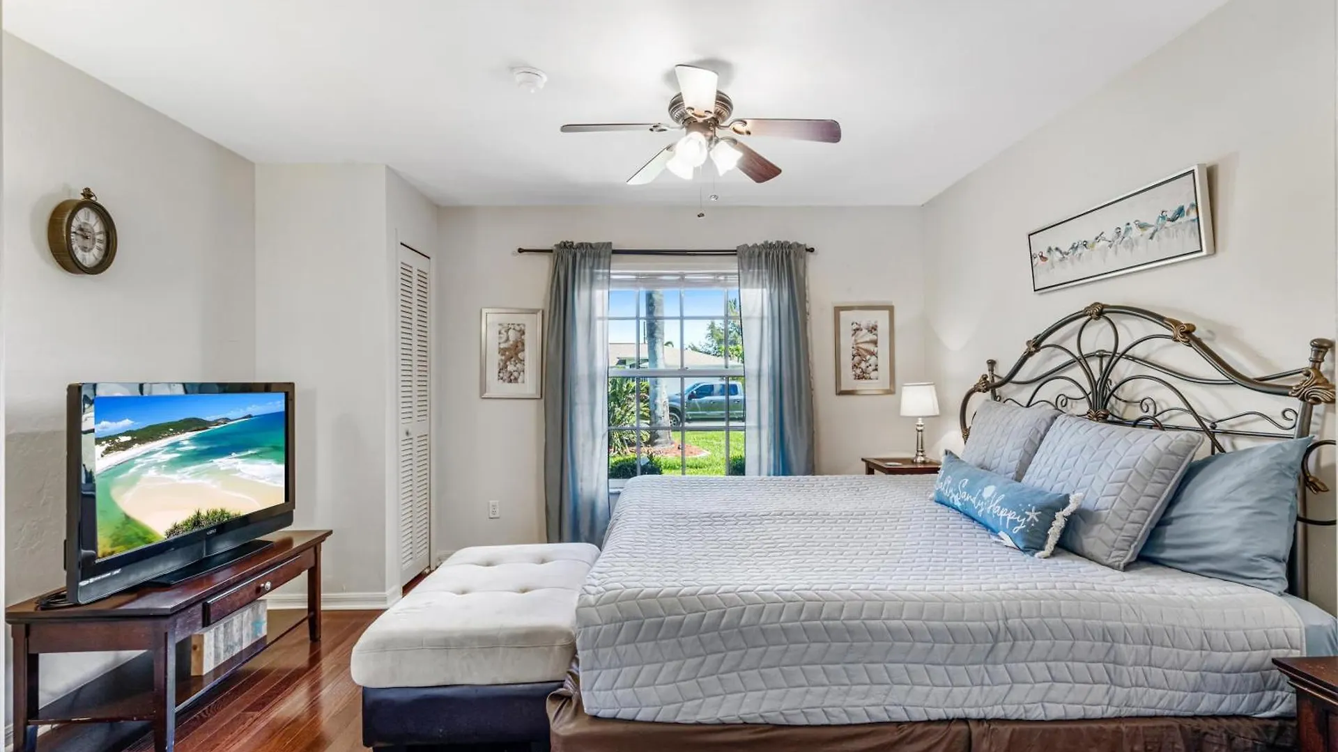 Modern Family-friendly Electric & Solar-heated Pool - Mimsey Cape Coral