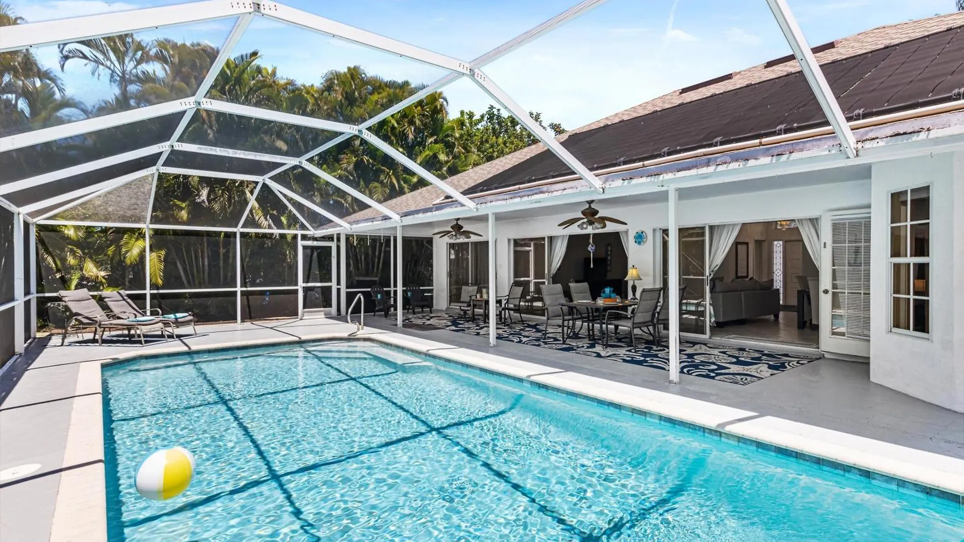 Modern Family-friendly Electric & Solar-heated Pool - Mimsey