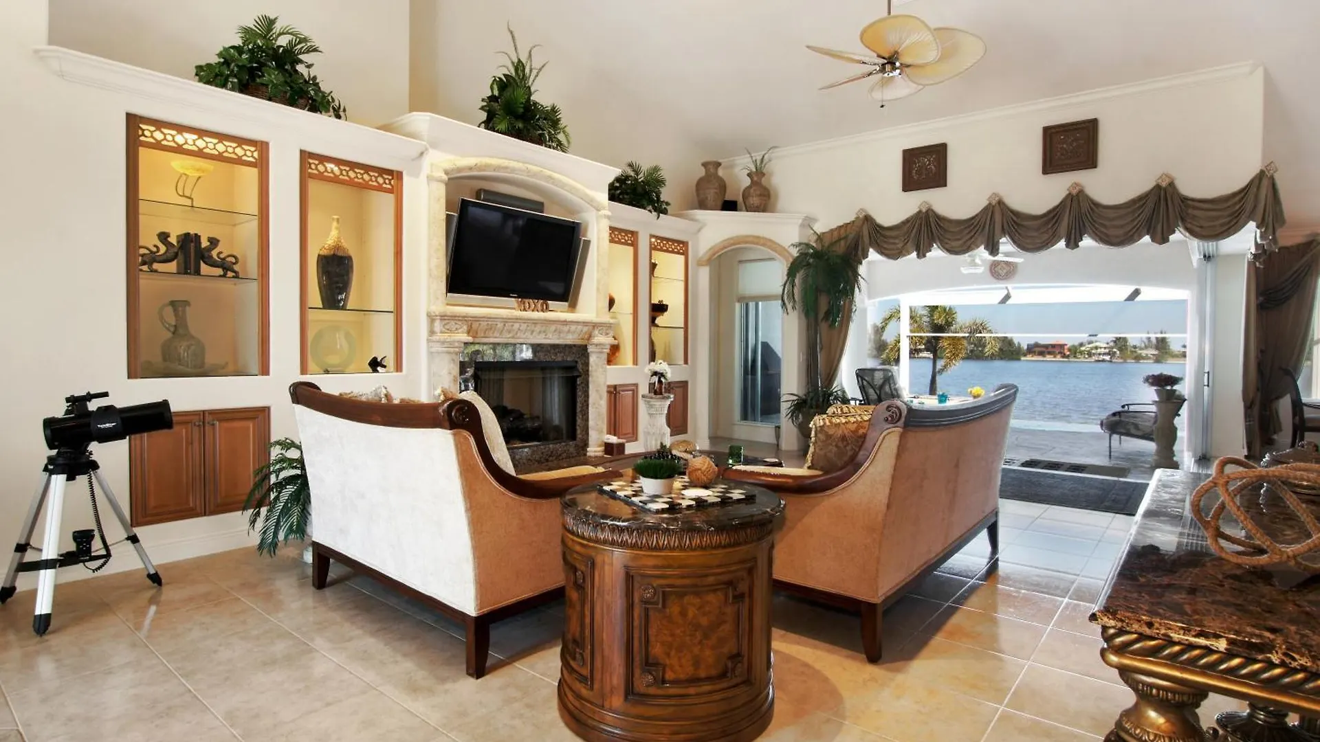 Villa Stunning Views! Electric & Solar Heated Pool & On Gulf-access Canal - Laguna *