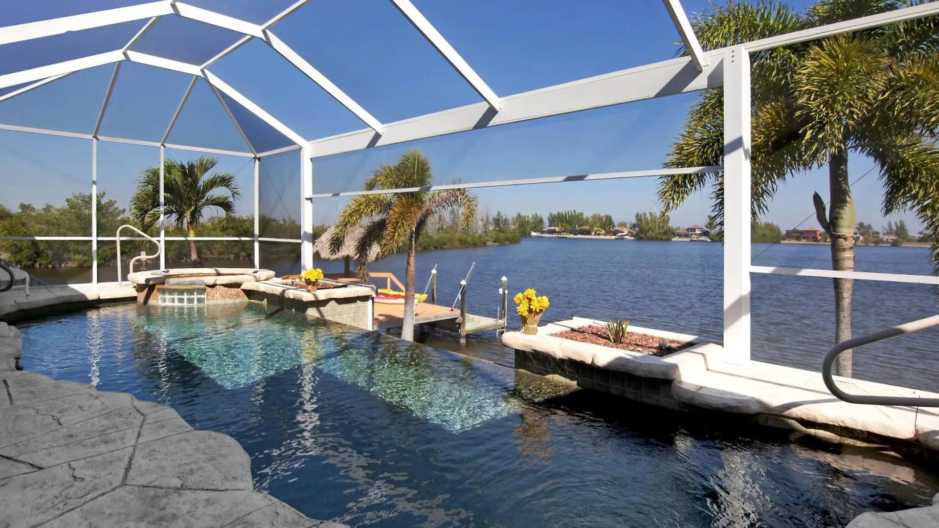 Villa Stunning Views! Electric & Solar Heated Pool & On Gulf-access Canal - Laguna