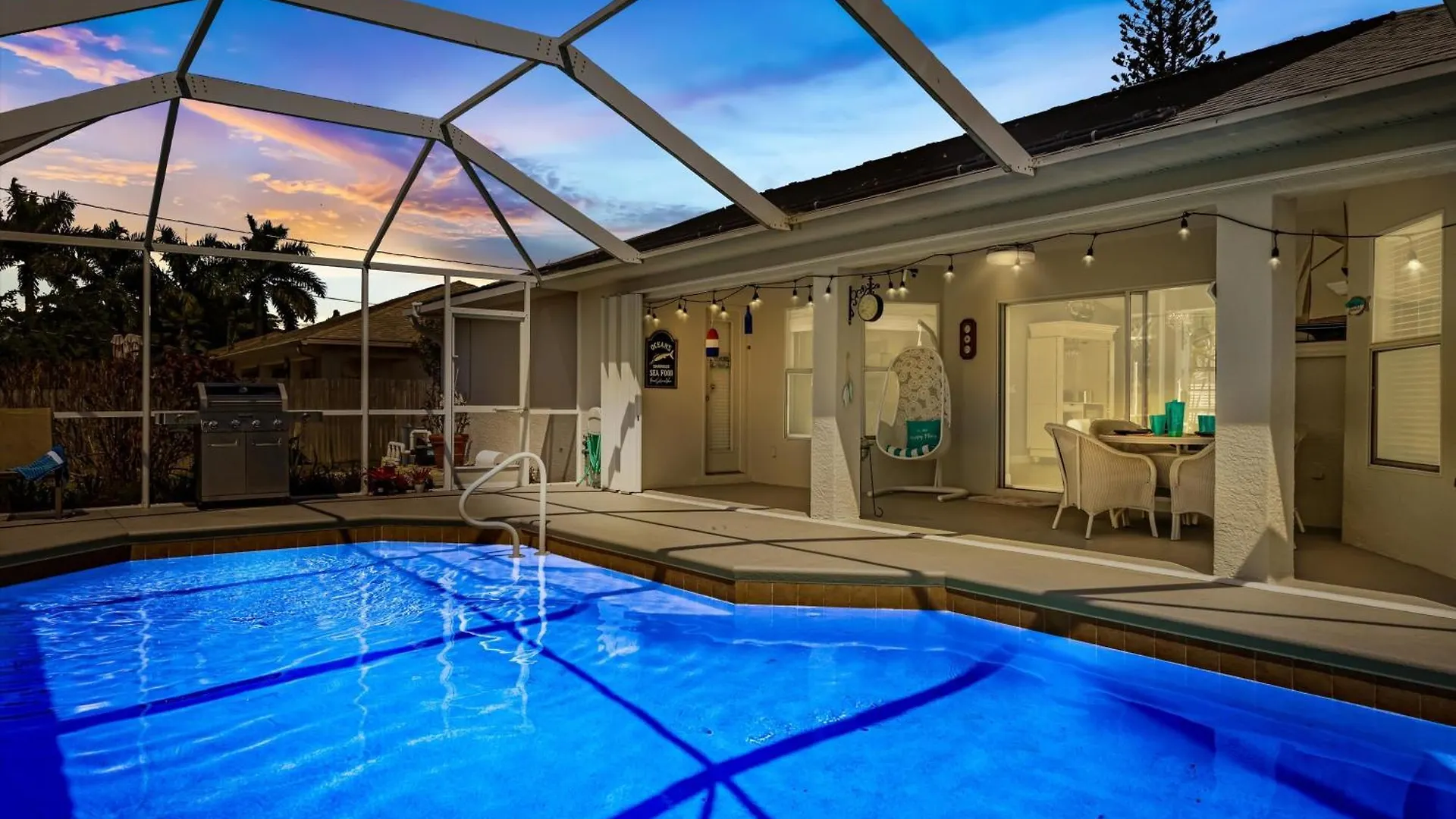 Remodeled Saltwater Solar-heated Pool With Southern Exposure - Ivyle Villa *
