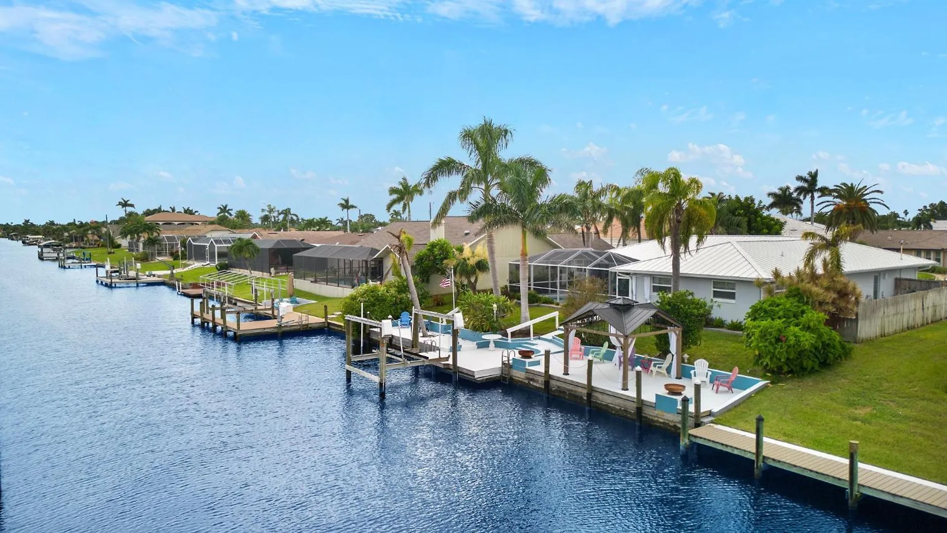 Villa Renovated On Direct Gulf-access Canal With Electric-heated Pool - Geraldine