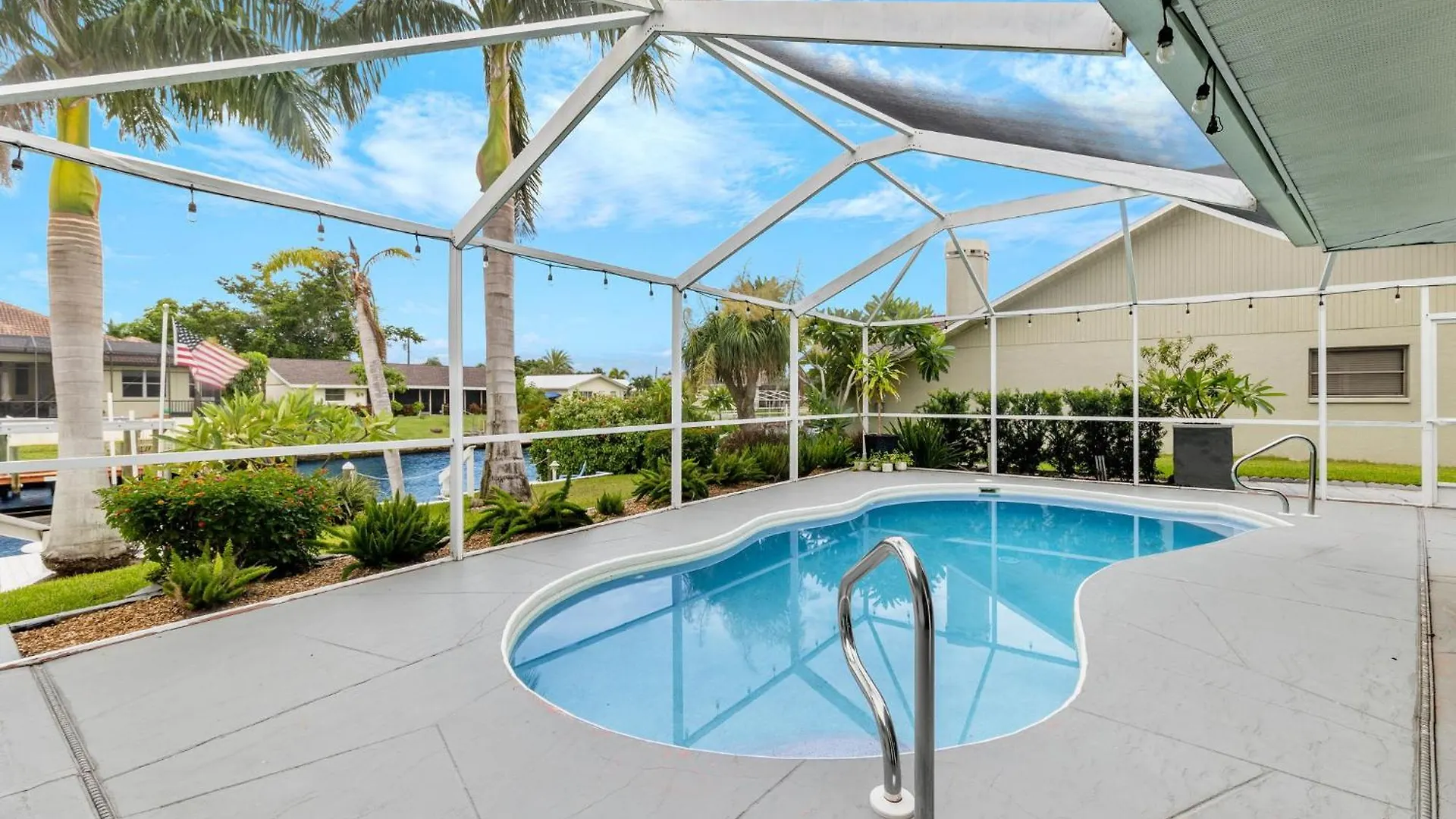 Villa Renovated On Direct Gulf-access Canal With Electric-heated Pool - Geraldine Cape Coral