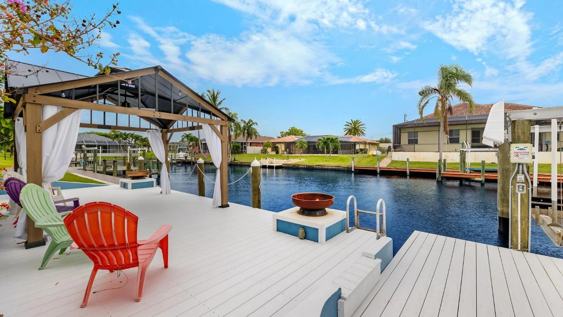 Renovated On Direct Gulf-access Canal With Electric-heated Pool - Geraldine