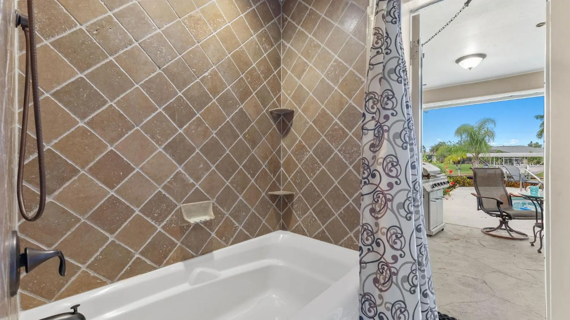 Villa New Listing - Gulf Access Heated Pool With Boat Lift - Jen