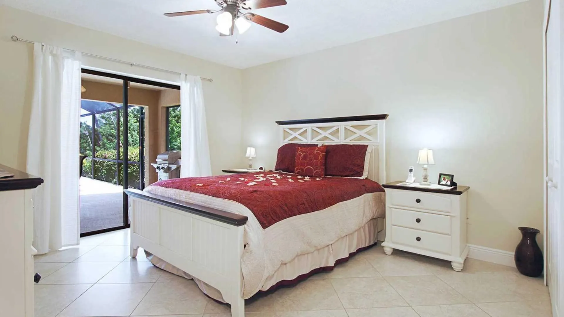 Electric-heated Pool On Gulf-access Canal With Bikes - Ellie Mona Villa *