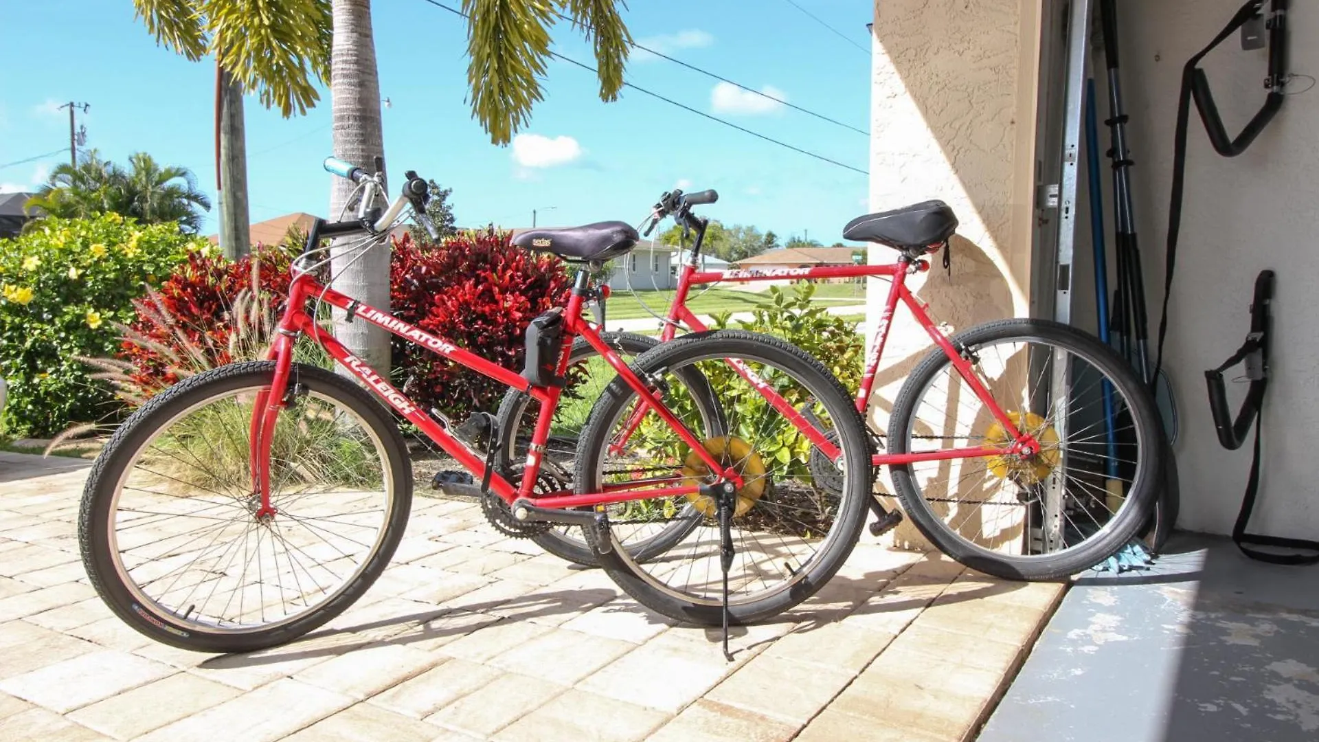 Electric-heated Pool On Gulf-access Canal With Bikes - Ellie Mona *