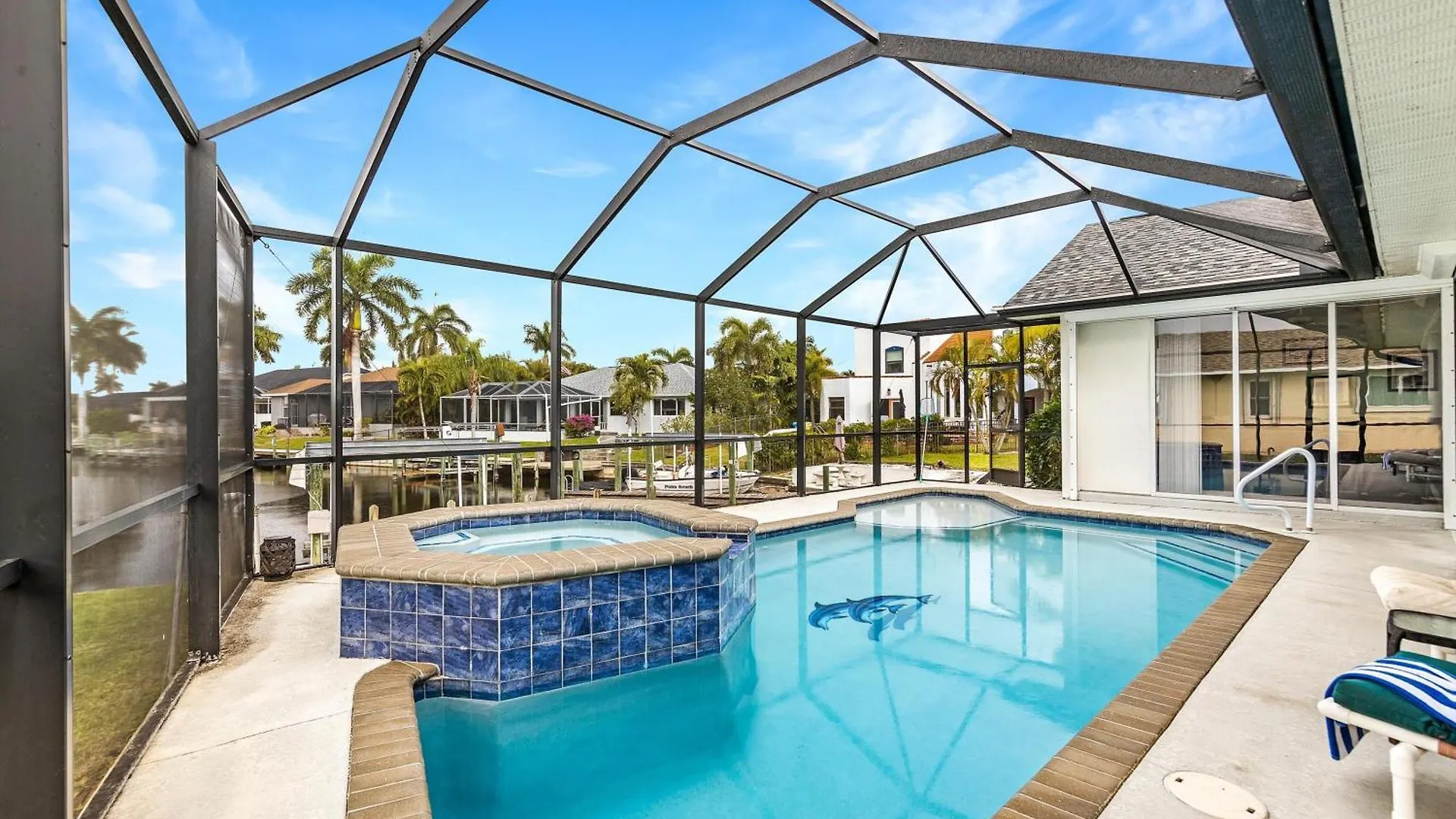 Spacious Gulf-access Heated-pool With & Boat Lift - Ashlyn Cape Coral