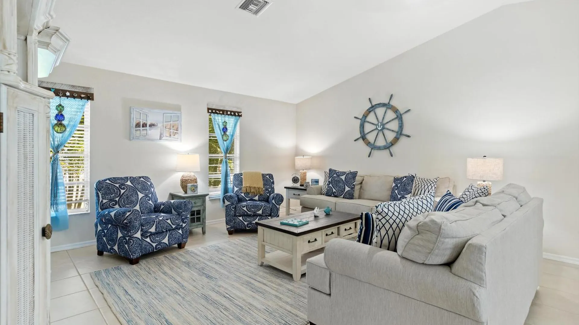 Villa Fenced Modern With Electric-heated Pool - Great For Families! - Avery