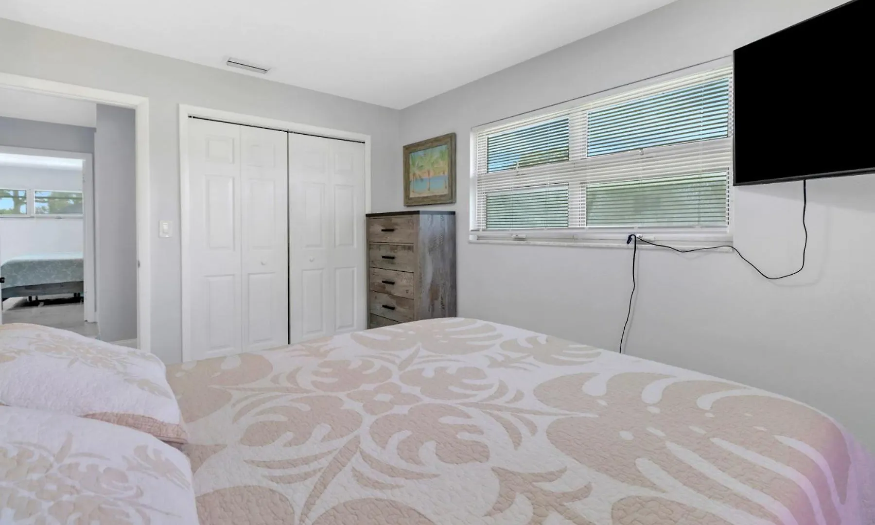 Palm Tree Oasis-3 Bedroom With Private Pool, Dog Friendly * Cape Coral