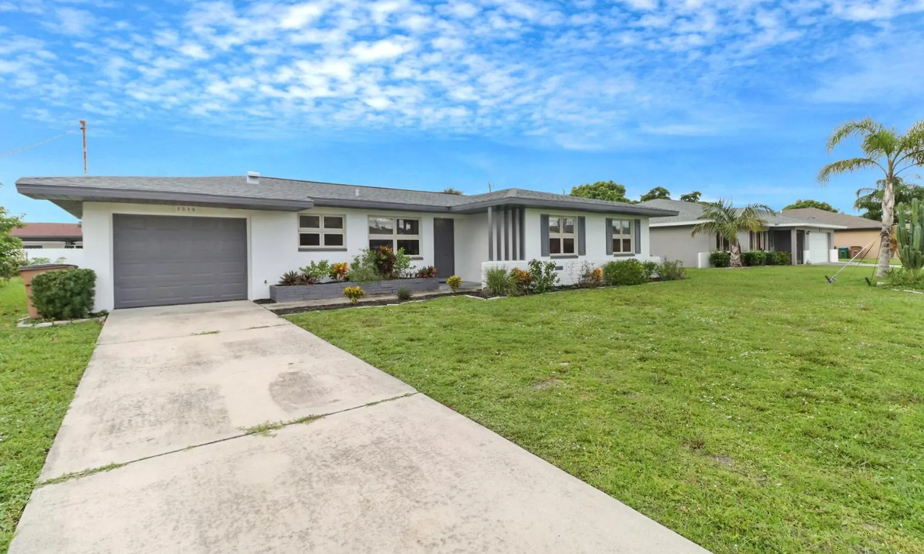 Palm Tree Oasis-3 Bedroom With Private Pool, Dog Friendly