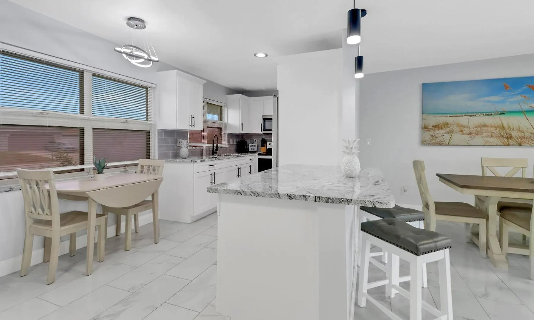Palm Tree Oasis-3 Bedroom With Private Pool, Dog Friendly