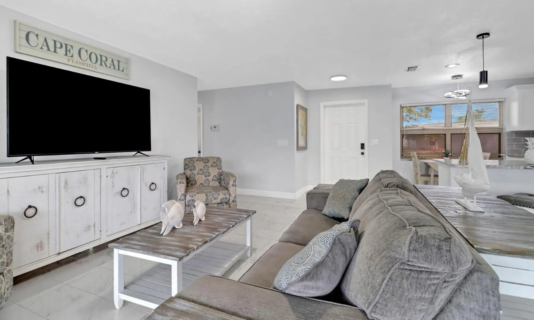 Holiday home Palm Tree Oasis-3 Bedroom With Private Pool, Dog Friendly