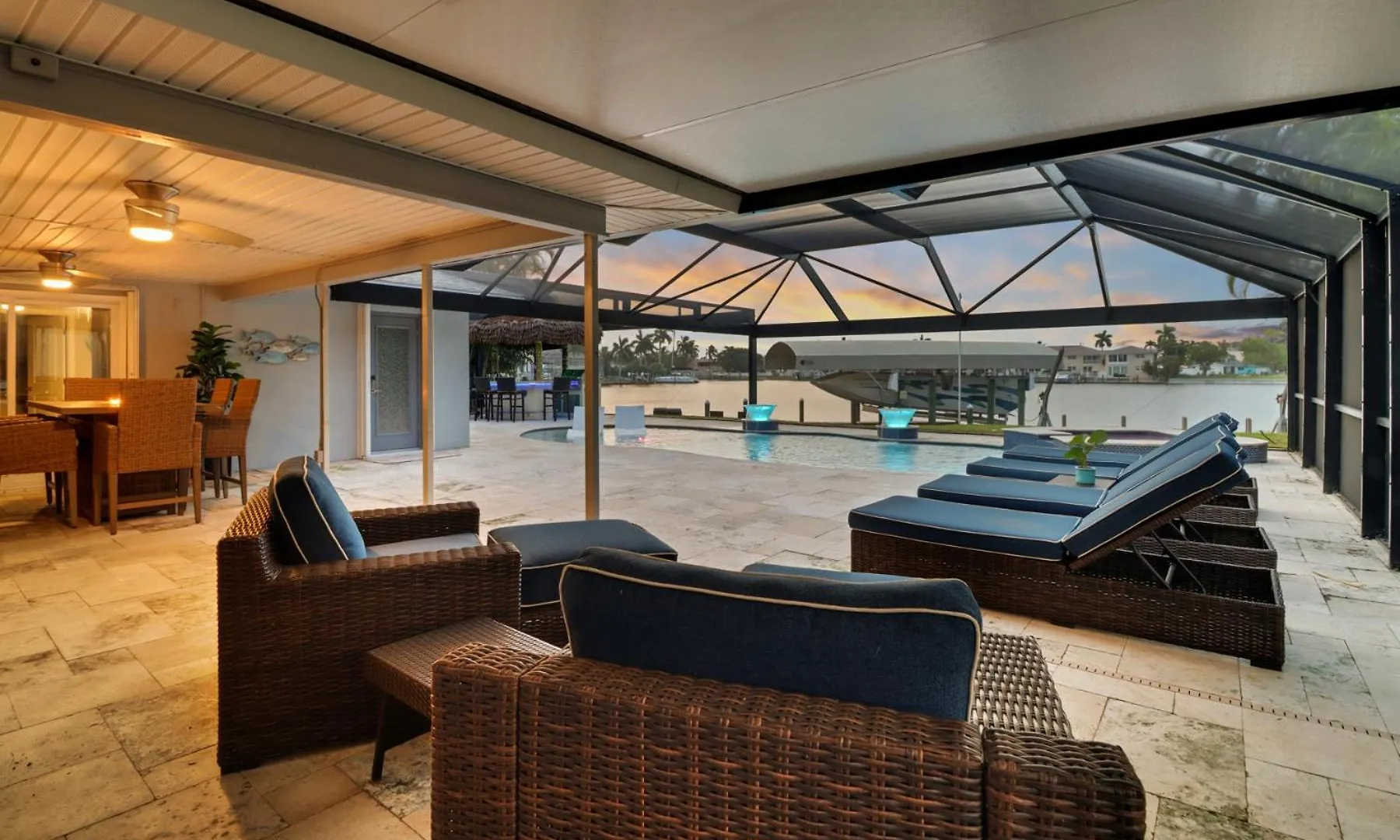 Holiday home Neptunes Villa-canalfront, Heated Pool, Outdoor Kitchen, Tiki Hut *