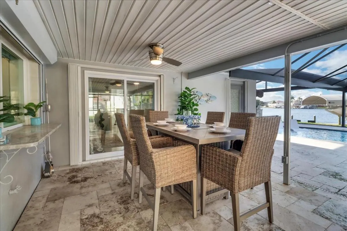 Holiday home Neptunes Villa-canalfront, Heated Pool, Outdoor Kitchen, Tiki Hut *