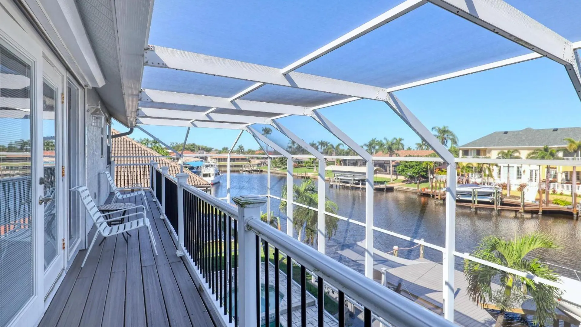 Luxury Waterfront Direct Gulf Access Holiday home *