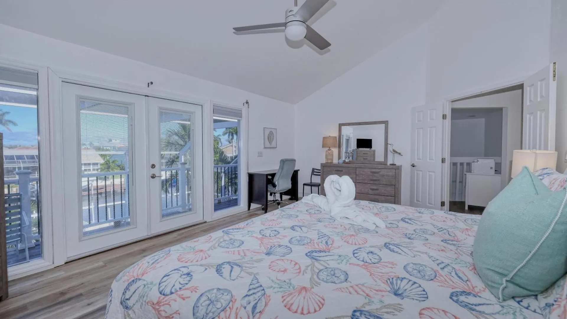 Holiday home Luxury Waterfront Direct Gulf Access *