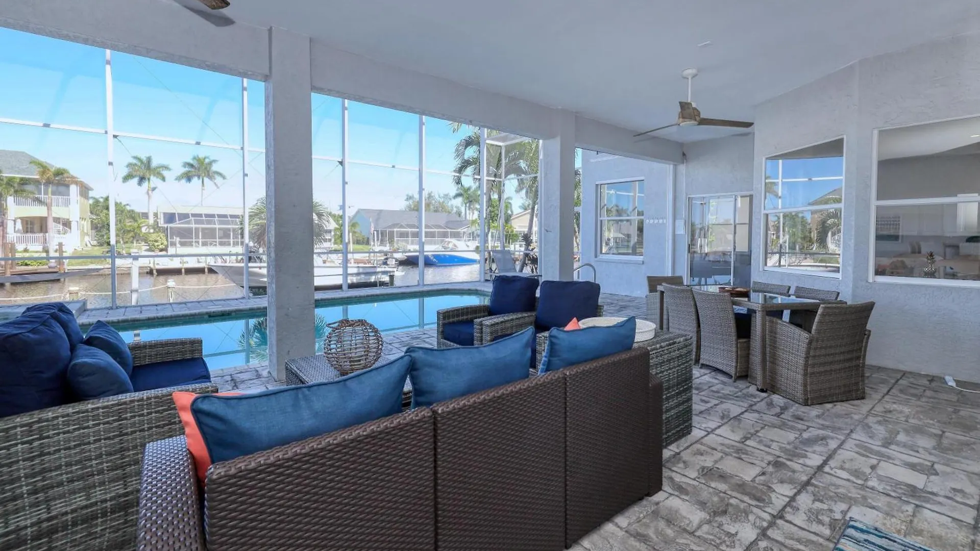 Luxury Waterfront Direct Gulf Access