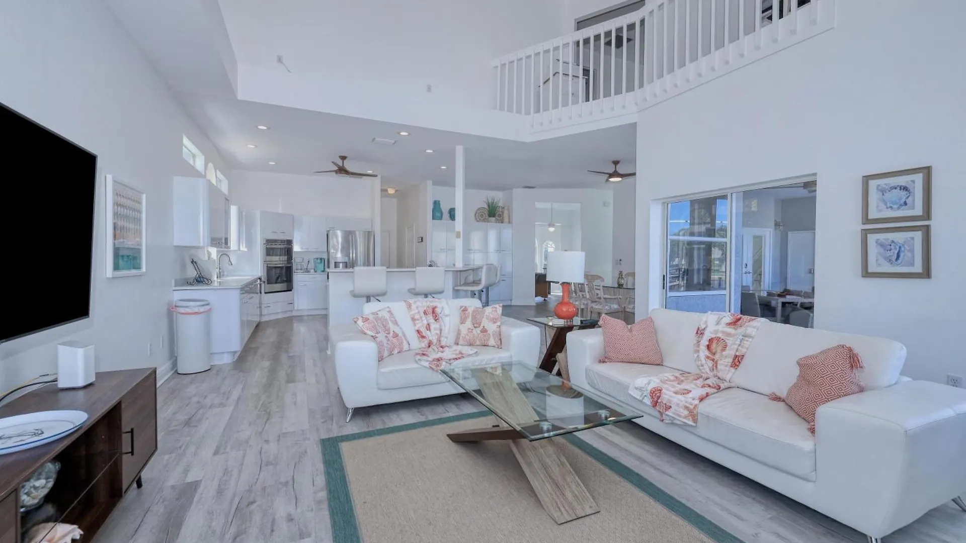 Luxury Waterfront Direct Gulf Access * Cape Coral
