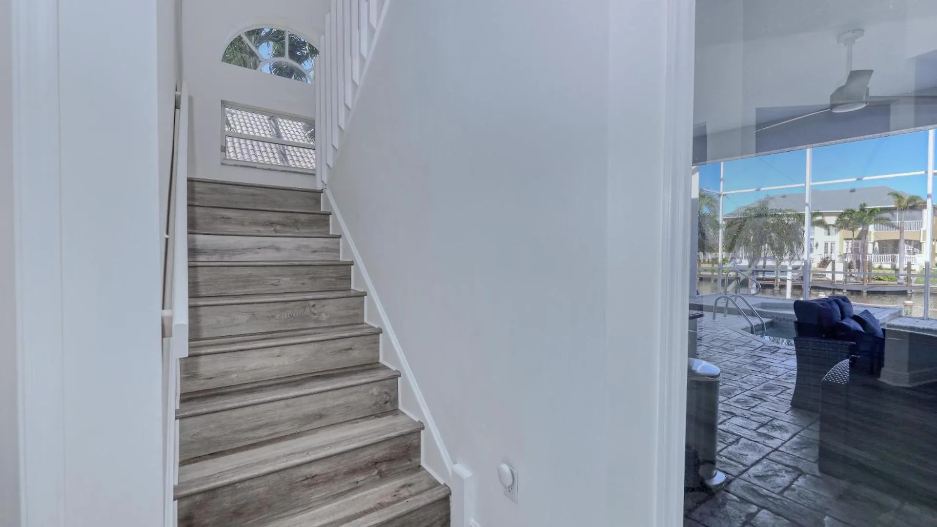 Luxury Waterfront Direct Gulf Access