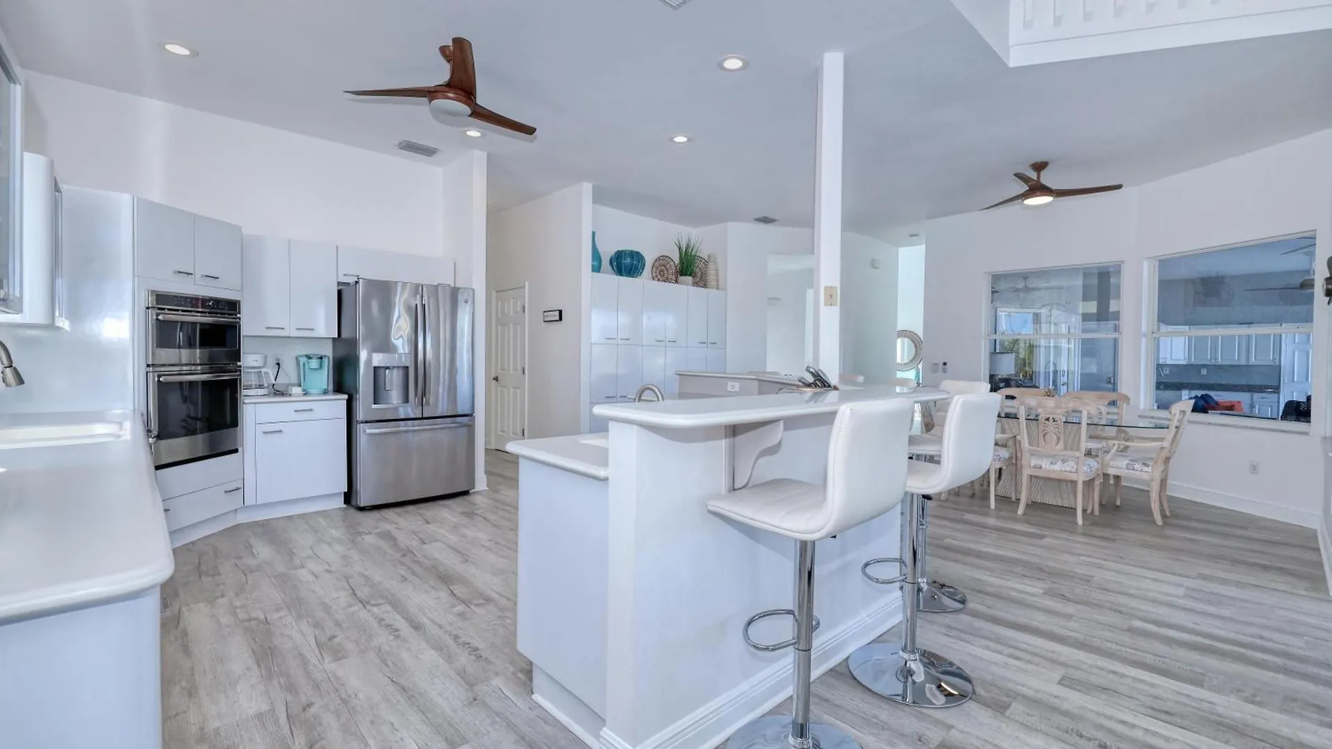 Luxury Waterfront Direct Gulf Access Holiday home *