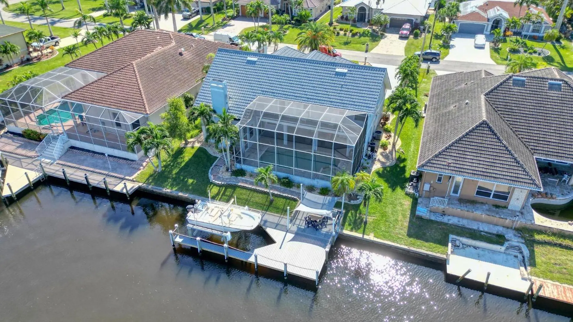 Luxury Waterfront Direct Gulf Access *