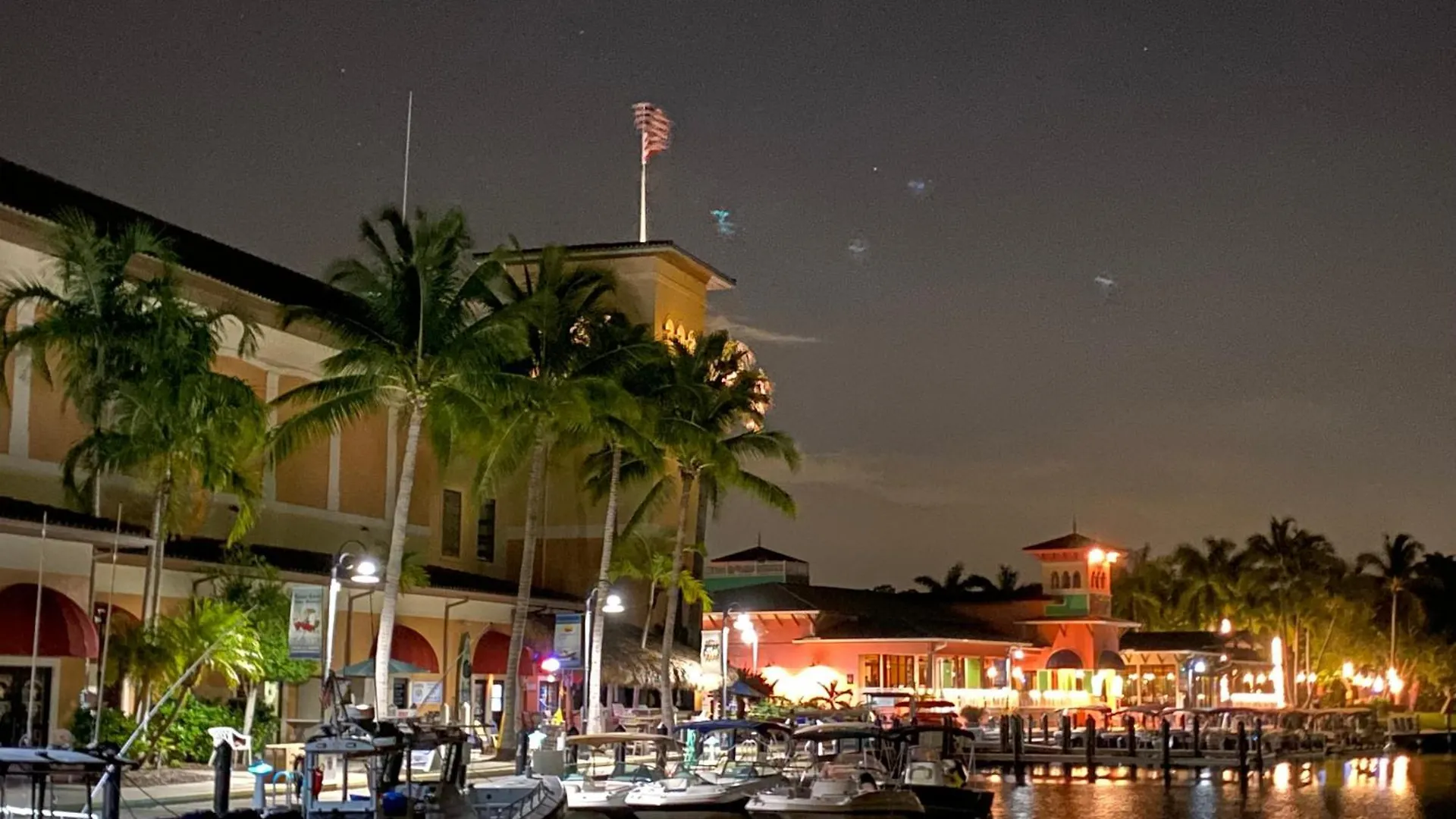 Beautiful Marina View Apartment