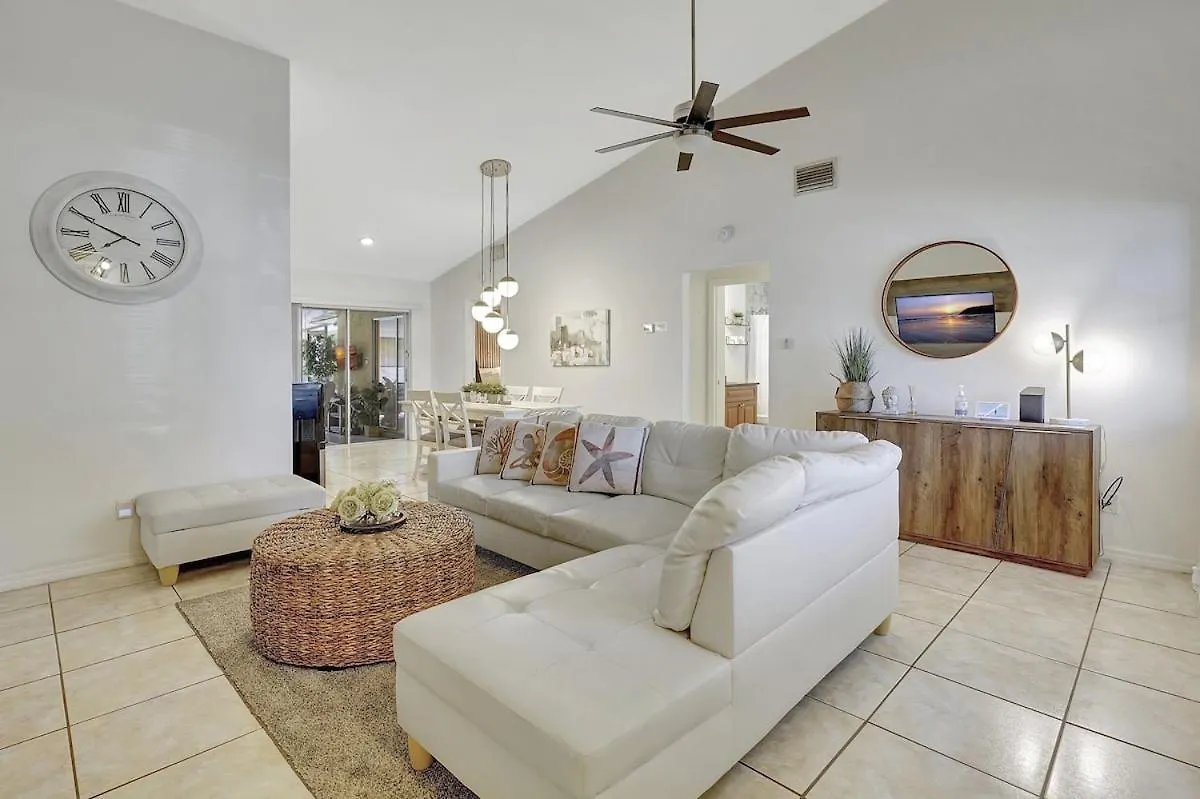 Coastal Charm Cozy Private In * Cape Coral