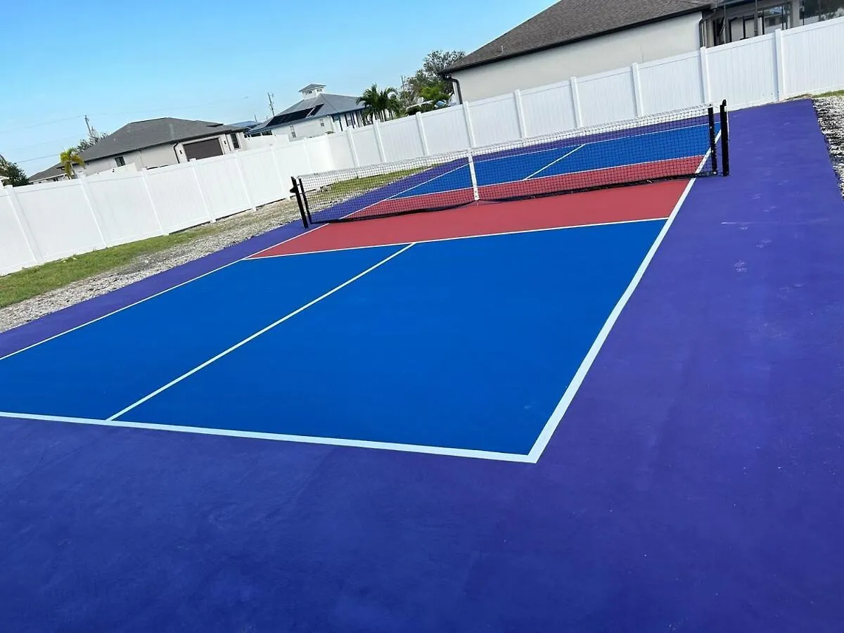 4br 3ba Cape House-pickleball Court-pool-hot Tub