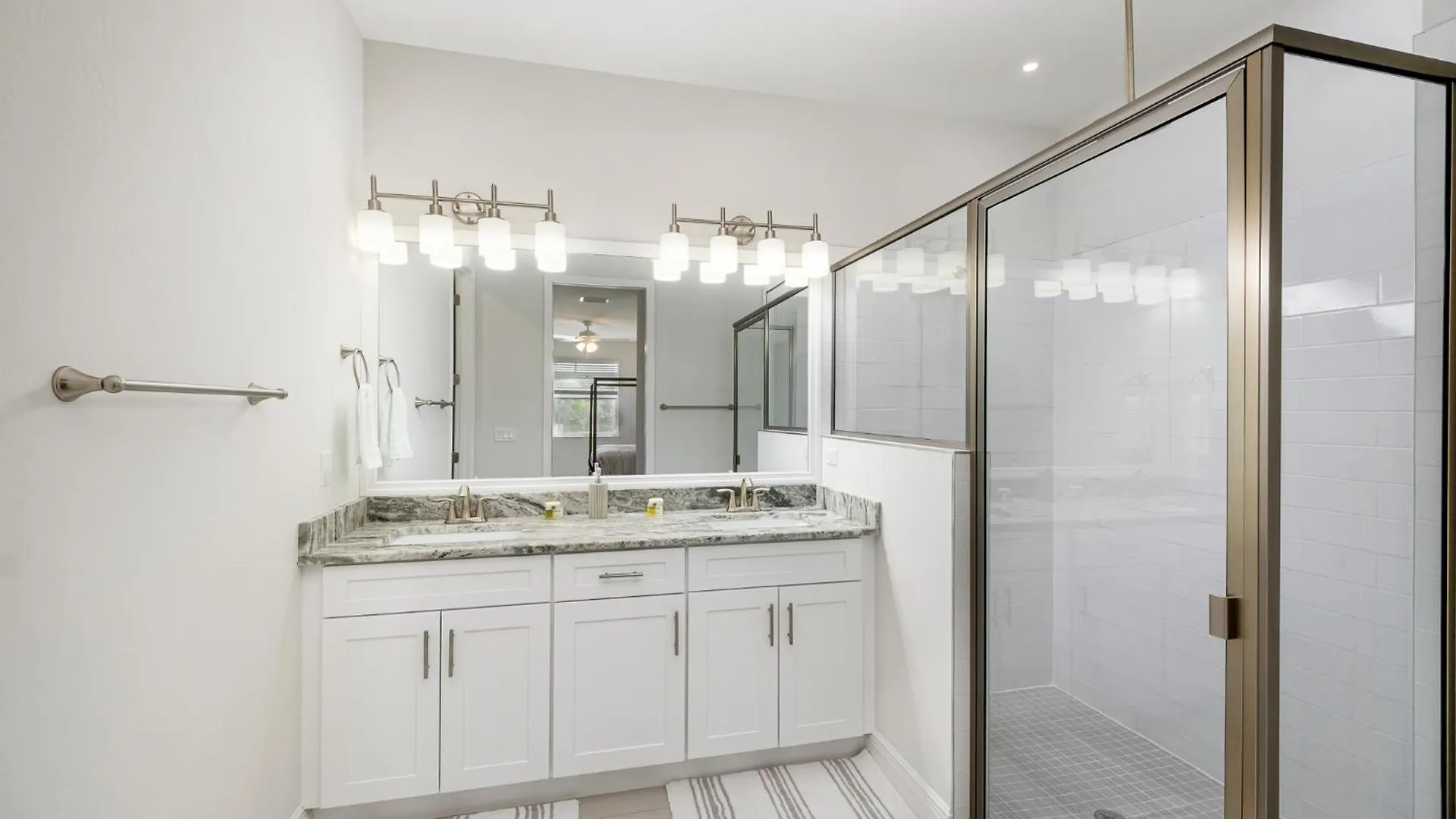 Villa 2 King Ensuite Bedrooms, Great Coastal Getaway