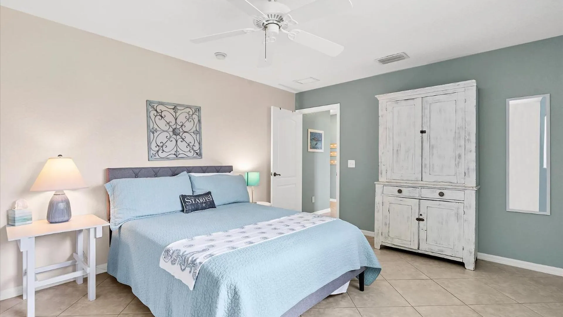 Private Pool On Canal 3br * Cape Coral