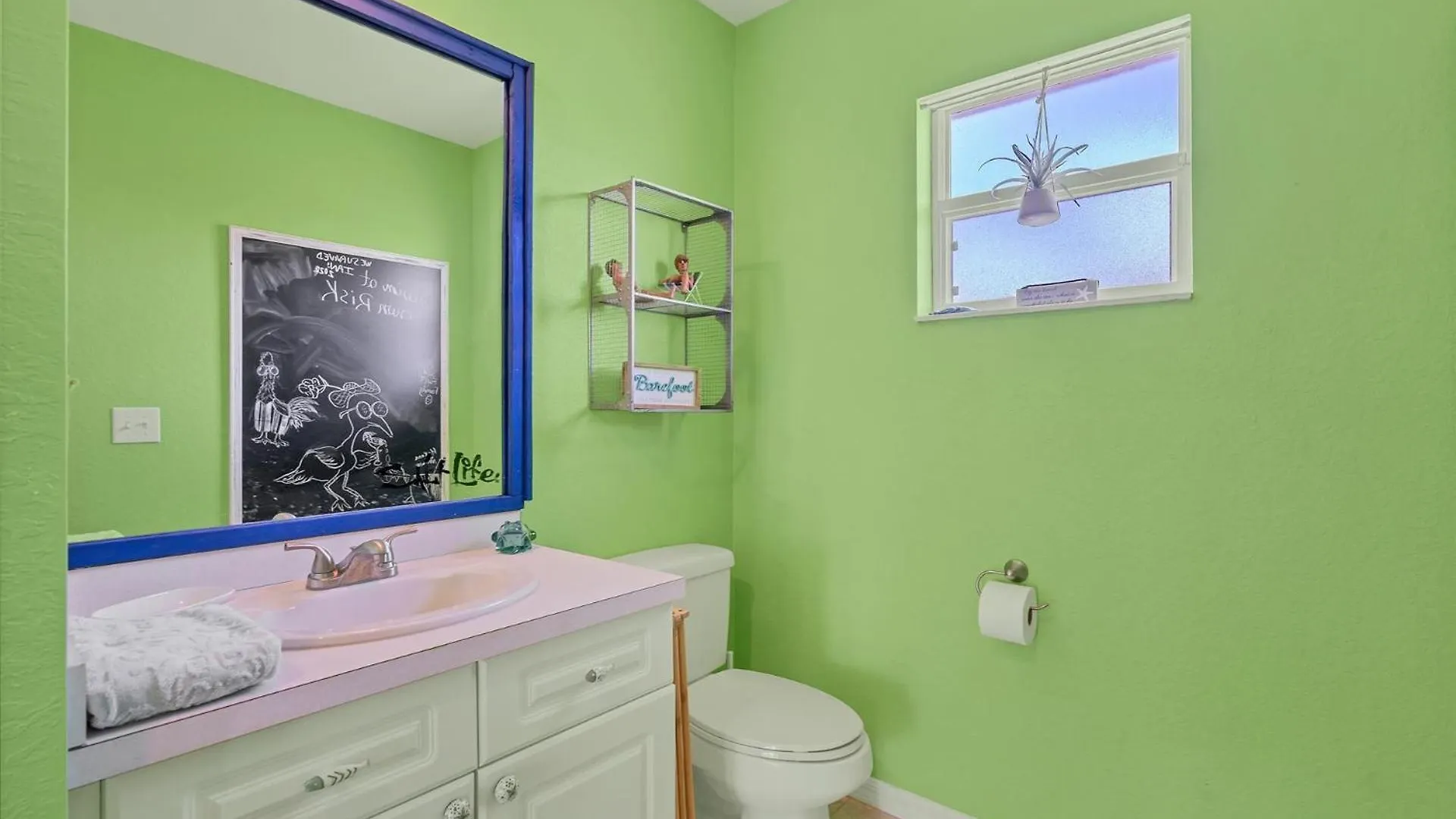 Private Pool On Canal 3br * Cape Coral