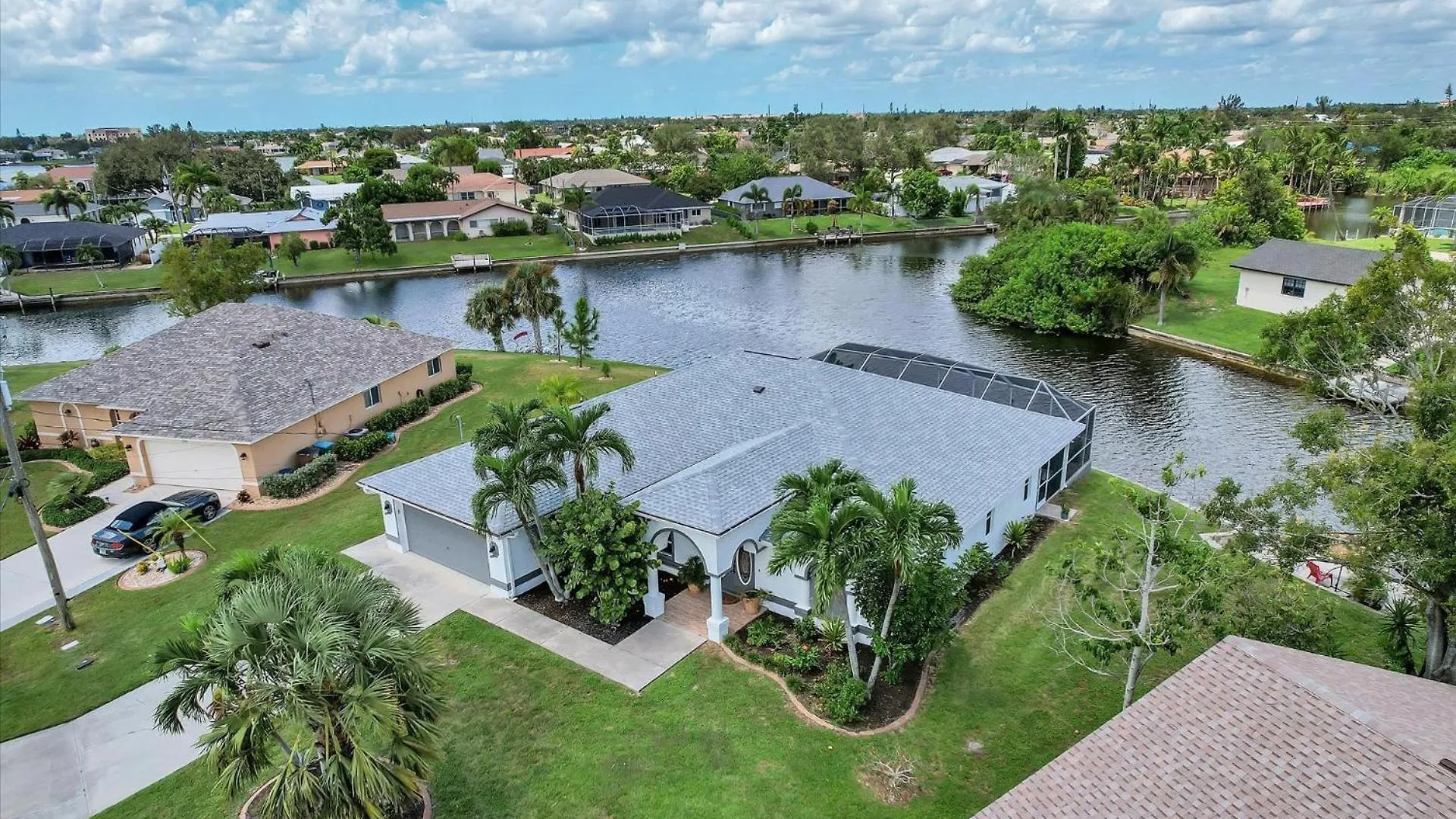 Holiday home Private Pool On Canal 3br