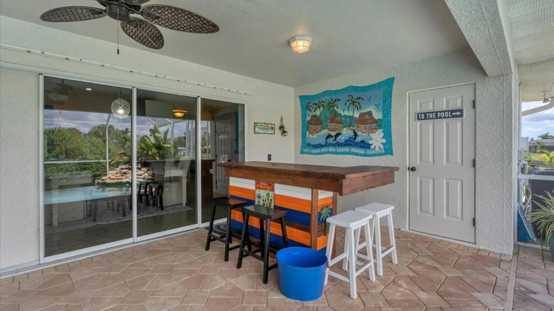 Private Pool On Canal 3br Holiday home *