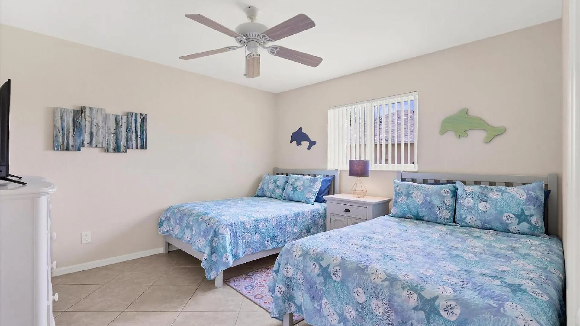 Private Pool On Canal 3br Holiday home Cape Coral