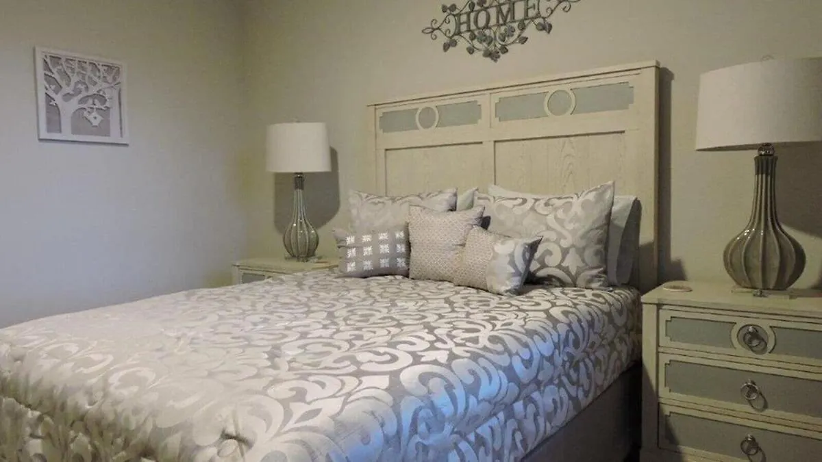 Beautiful Upscale Gulf Access Home, Antigua Villa Cape Coral