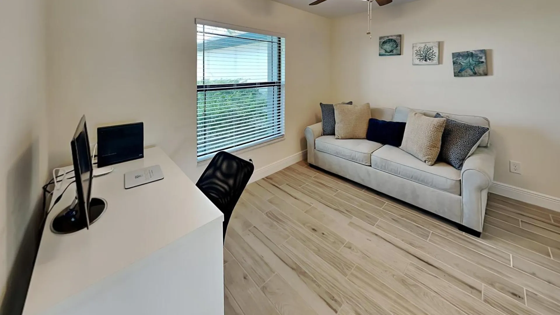 Midpoint Holiday home