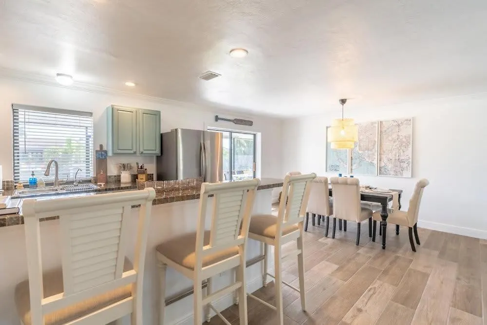Canal Waterfront Serenity Retreat