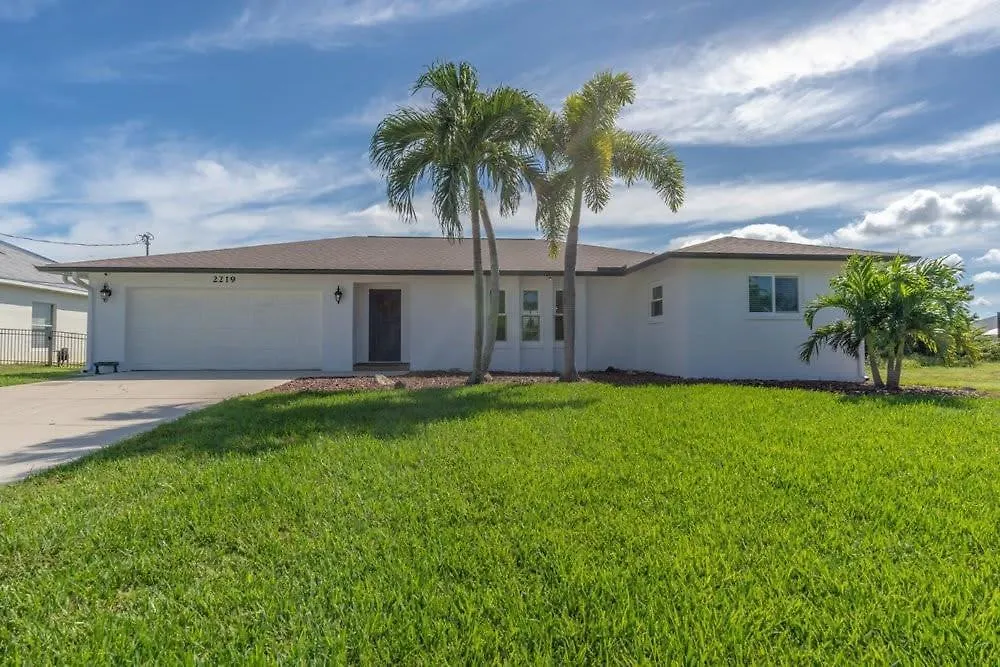 Holiday home Canal Waterfront Serenity Retreat Cape Coral