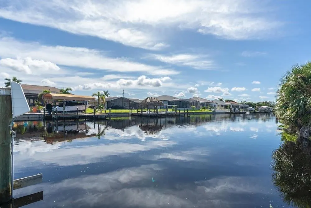 Canal Waterfront Serenity Retreat