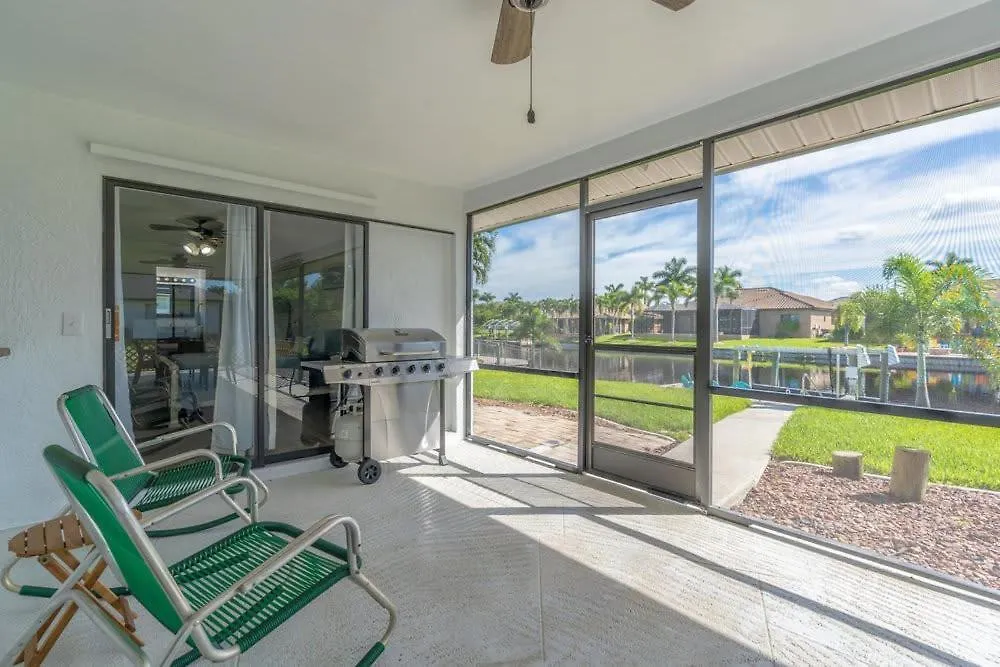Canal Waterfront Serenity Retreat Holiday home Cape Coral