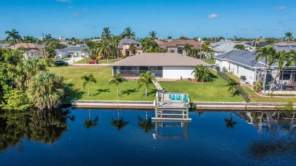 Canal Waterfront Serenity Retreat Cape Coral