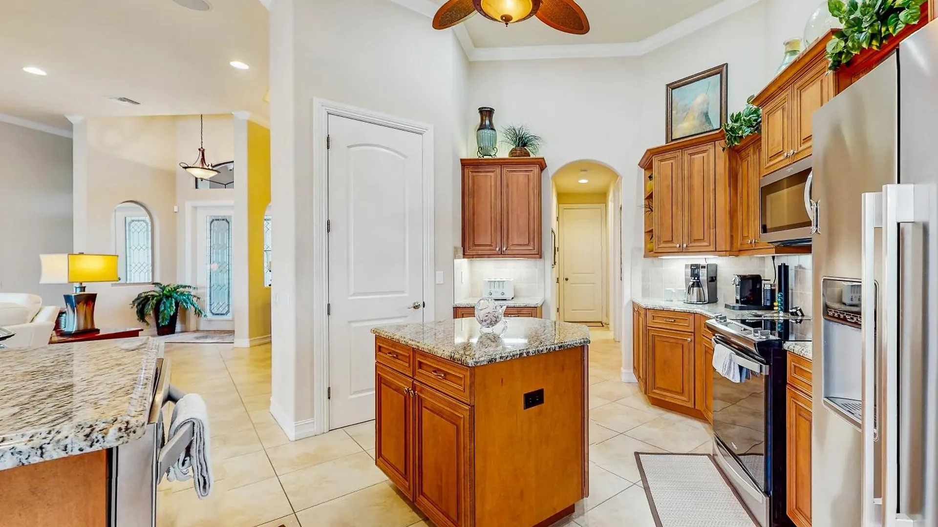 Elegance On The Canal Holiday home Cape Coral